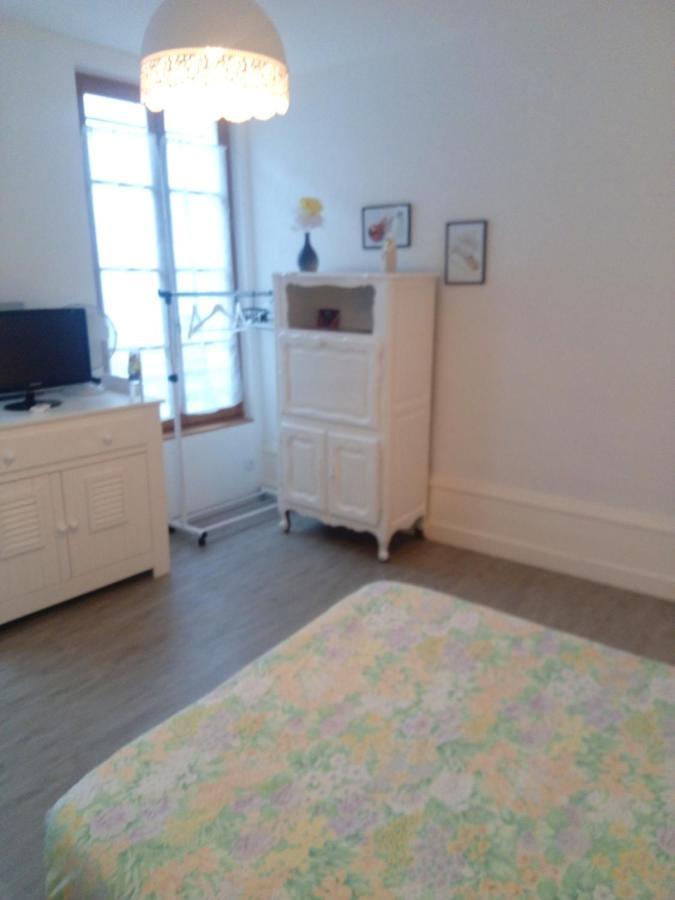 Vieux-Cognac, Chambre Avec Sa Salle De Bain Privative Экстерьер фото